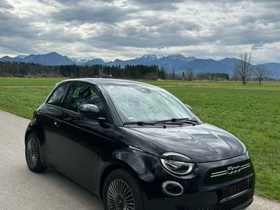 gebraucht Fiat 500e im neuwertigen Zustand ohne kleinste Mängel