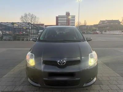 Gebraucht Toyota Auris 127 PS (93 kW) 2007 Grau Kleinwagen