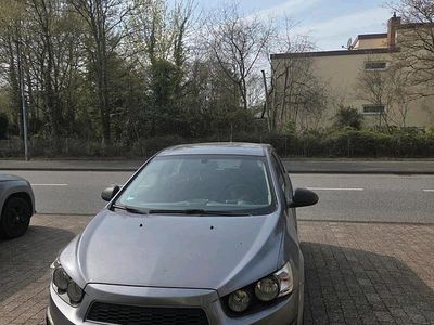 Gebraucht Chevrolet Aveo 86 PS (63 kW) 2012 Grau Kleinwagen