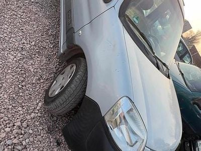 Gebraucht Citroën Berlingo 75 PS (55 kW) 2006 Silber Van / Kleinbus