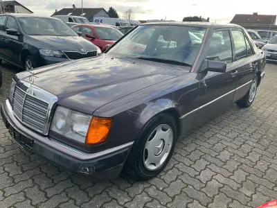 Gebraucht Mercedes E250 94 PS (69 kW) 1990 Grau Limousine