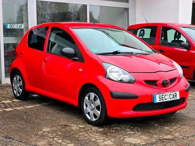 Gebraucht Toyota Aygo Cool 68 PS (50 kW) 2006 Rot Kleinwagen
