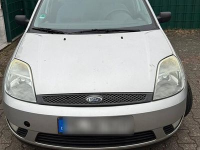 Gebraucht Ford Fiesta 60 PS (44 kW) 2005 Grau Kleinwagen