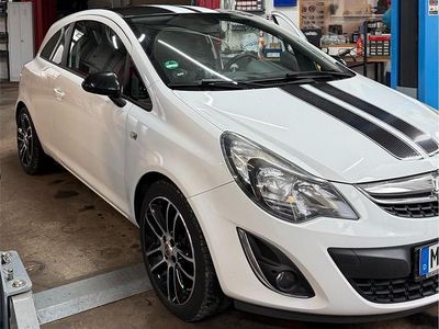 Gebraucht Opel Corsa 101 PS (74 kW) 2013 Weiß Kleinwagen