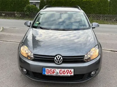 Gebraucht VW Golf VI Trendline 105 PS (77 kW) 2011 Platinum grey metallic Kombi