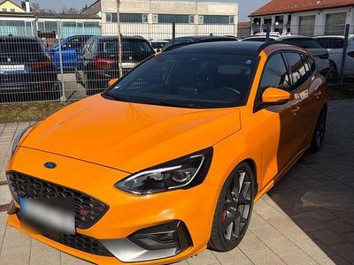 Gebraucht Ford Focus ST 280 PS (205 kW) 2021 Orange Kombi