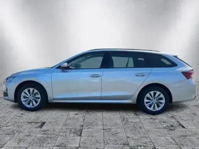 Gebraucht Skoda Octavia Ambition 150 PS (110 kW) 2024 Silber Kombi