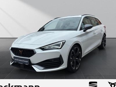 Weiß Gebraucht 2023 Cupra Leon Kombi | 30.490 € (Guter Preis)