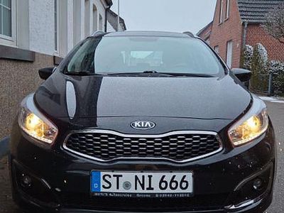 Schwarz Gebraucht 2017 Kia Ceed Sportswagon Edition 7 Kombi | 7.750 € (Guter Preis)