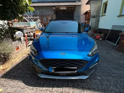 Gebraucht Ford Focus Active X 155 PS (114 kW) 2020 Blau Limousine