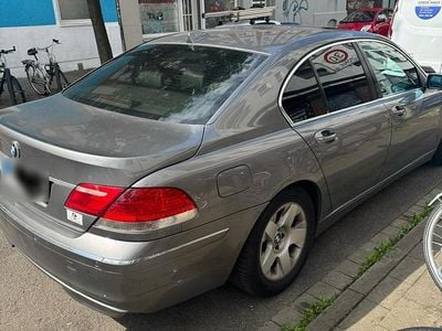 BMW 730
