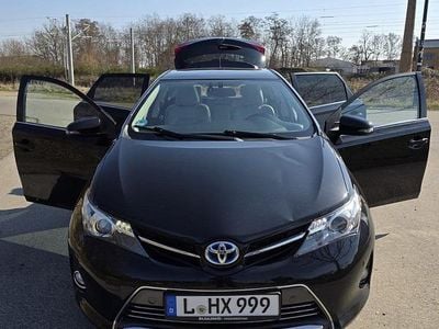 Gebraucht Toyota Auris Hybrid 99 PS (72 kW) 2013 Schwarz Kleinwagen