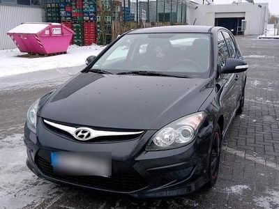 Schwarz Gebraucht 2011 Hyundai i30 Kleinwagen | 3.800 € (Fairer Preis)