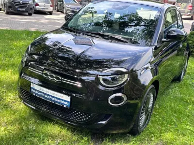 Gebraucht Fiat 500e Action 42 kW (58 PS) 2022 Schwarz Kleinwagen