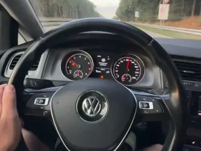 Gebraucht VW Golf VII 105 PS (77 kW) 2013 Limousine
