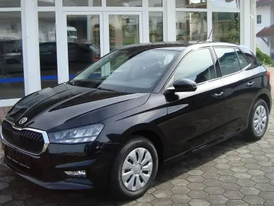Neu Skoda Fabia Essence 95 PS (69 kW) 2026 Schwarzmagic perleffekt Kleinwagen