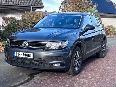 Gebraucht VW Tiguan Comfortline 131 PS (96 kW) 2019 Grau SUV