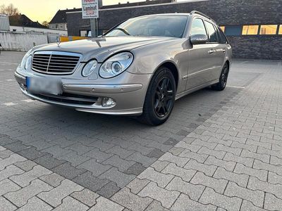 Mercedes E320