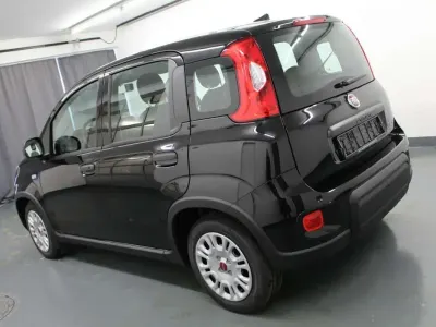 Używany Fiat Panda 69 KM (50 kW) 2023 Czarny Hatchback