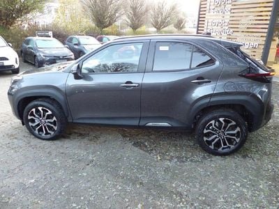 Nuova Toyota Yaris Cross 131 CV (96 kW) 2025 Grigio SUV