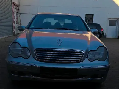 Gebraucht Mercedes C180 129 PS (94 kW) 2001 Grau Limousine