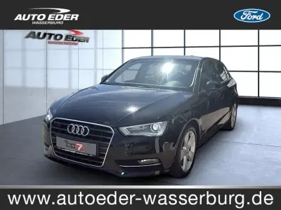 Używany Audi A3 Ambition 180 KM (132 kW) 2015 Czarny Sedan/Limuzyna