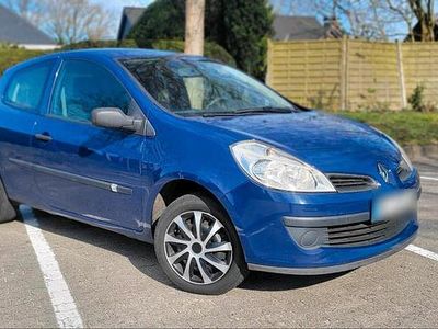 Gebraucht Renault Clio II 85 PS (62 kW) 2006 Blau Kleinwagen
