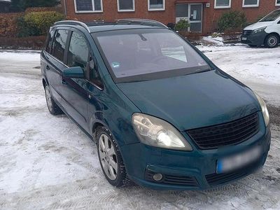 Grün Gebraucht 2006 Opel Zafira Van / Kleinbus | 950 € (Fairer Preis)