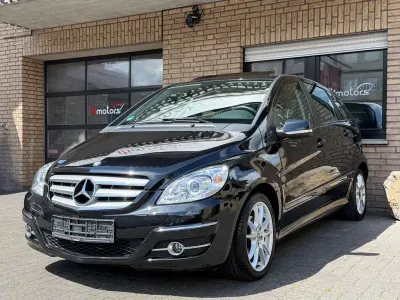 Gebraucht Mercedes B180 Sport 116 PS (85 kW) 2011 Schwarz Van / Kleinbus