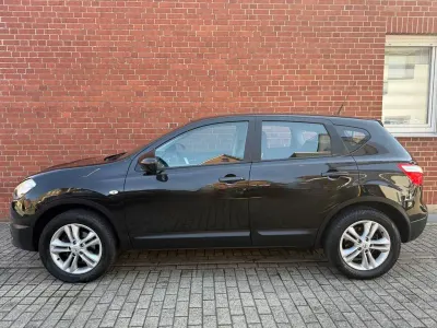 Gebraucht Nissan Qashqai Acenta 141 PS (103 kW) 2011 Schwarz SUV