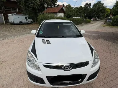 Gebraucht Hyundai i30 Classic 116 PS (85 kW) 2007 Weiß Kleinwagen