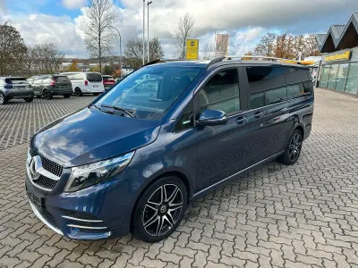 Gebraucht Mercedes V300 AMG 237 PS (174 kW) 2023 Blau Van / Kleinbus