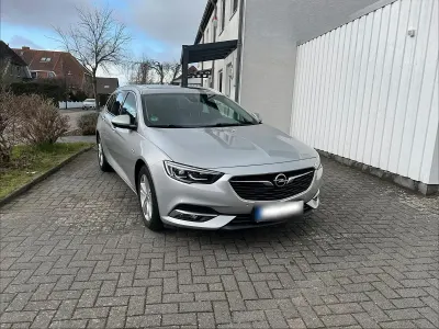 Gebraucht Opel Insignia 165 PS (121 kW) 2017 Silber Kombi
