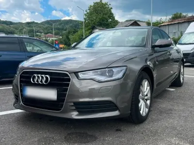 Gebraucht Audi A6 Sport 177 PS (130 kW) 2012 Grau Limousine