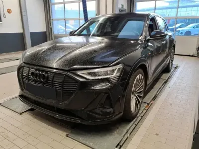 Usata Audi e-tron S-Line 230 kW (313 CV) 2022 Nero SUV