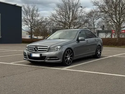 Gebraucht Mercedes C220 170 PS (125 kW) 2011 Grau Limousine
