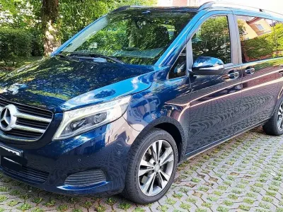 Gebraucht Mercedes V250 Avantgarde 190 PS (139 kW) 2014 Blau Van / Kleinbus
