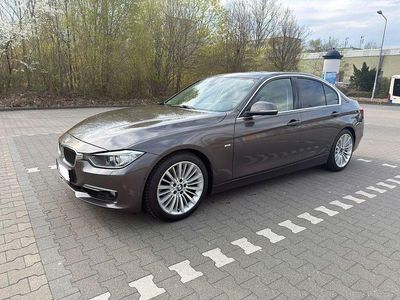 Second-hand BMW 328 Luxury Line 245 CP (180 kW) 2011 Maro Berlinǎ