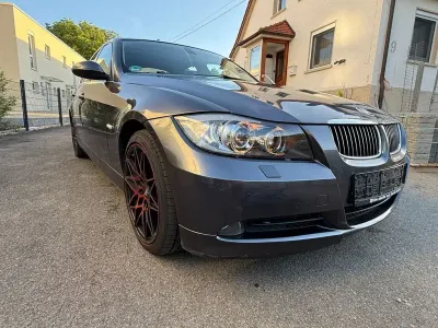 Gebraucht BMW 325 Sport Line 218 PS (160 kW) 2005 Grau Limousine