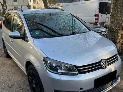 Second-hand VW Touran 140 CP (102 kW) 2012 Gri Monovolum