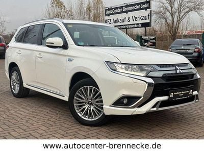 Weiß Gebraucht 2019 Mitsubishi Outlander P-HEV Basis SUV | 17.950 € (Fairer Preis)