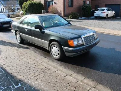 Gebraucht Mercedes 230 132 PS (97 kW) 1988 Schwarz Coupé