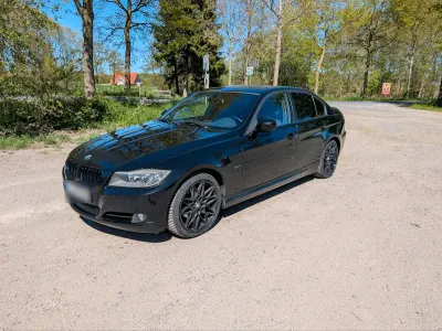 Usata BMW 318 143 CV (105 kW) 2010 Nero Berlina