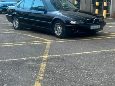 Gebraucht BMW 740 245 PS (180 kW) 2001 Schwarz Limousine