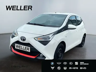 Gebraucht Toyota Aygo X-play 72 PS (52 kW) 2019 Weiss Kleinwagen