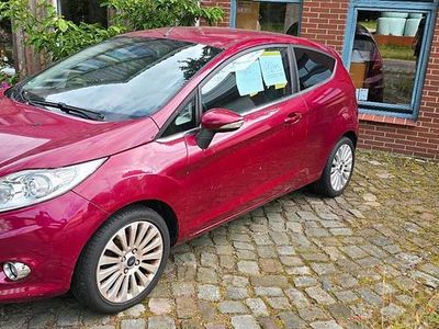 Gebraucht Ford Fiesta 82 PS (60 kW) 2009 Rot Kleinwagen