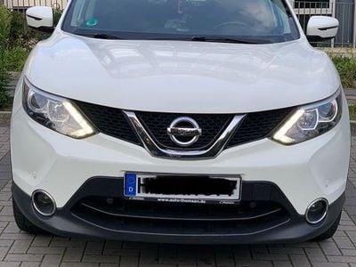 Weiß Gebraucht 2016 Nissan Qashqai N-Connecta SUV | 10.000 € (Fairer Preis)