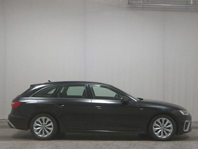 Schwarz Gebraucht 2022 Audi A4 S-Line Kombi | 24.680 € (Superpreis)