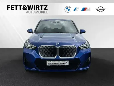 Gebraucht BMW iX1 M Sport 150 kW (204 PS) 2024 Portimao blau metallic SUV