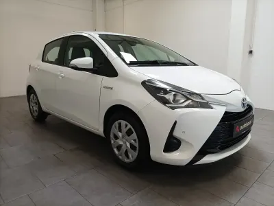 Gebraucht Toyota Yaris Business Edition 75 PS (55 kW) 2020 Weiß Kleinwagen